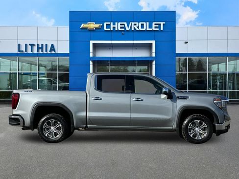 Used 2024 GMC Sierra 1500 SLT AWD/4WD image 8
