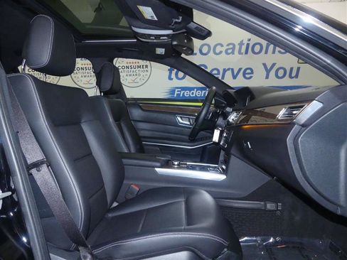 Used 2016 Mercedes-Benz E 350 4MATIC Sedan w/ Premium Package image 7