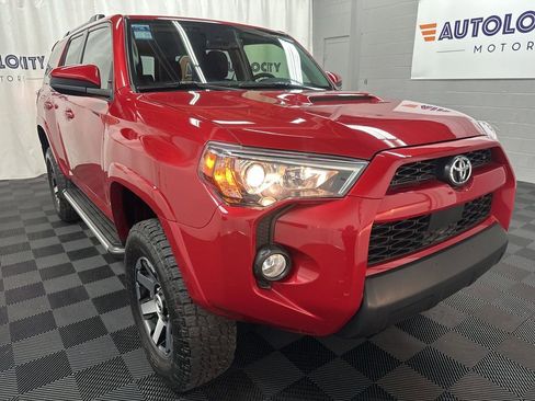 Used 2021 Toyota 4Runner TRD Off-Road AWD/4WD image 2