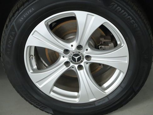 Used 2018 Mercedes-Benz GLC 300 4MATIC image 41