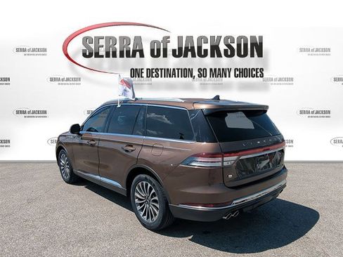 Used 2022 Lincoln Aviator Reserve w/ Class IV Trailer Tow Package image 7