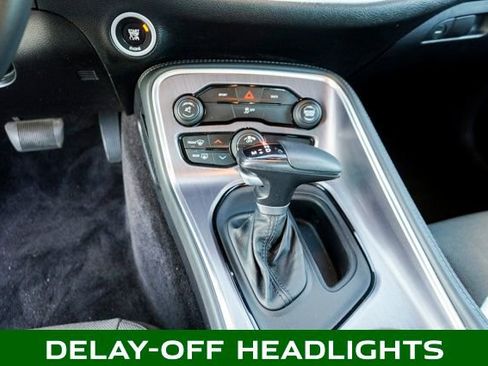 Used 2016 Dodge Challenger SXT image 12