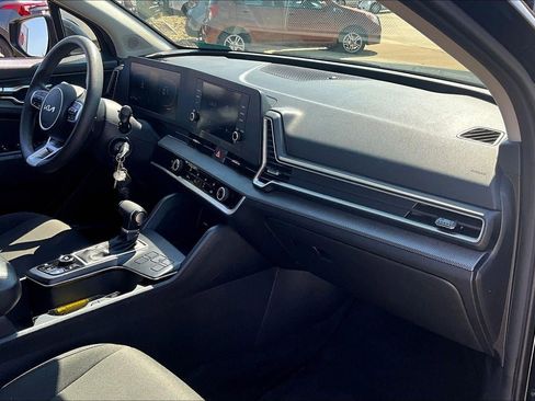 Used 2024 Kia Sportage LX image 26