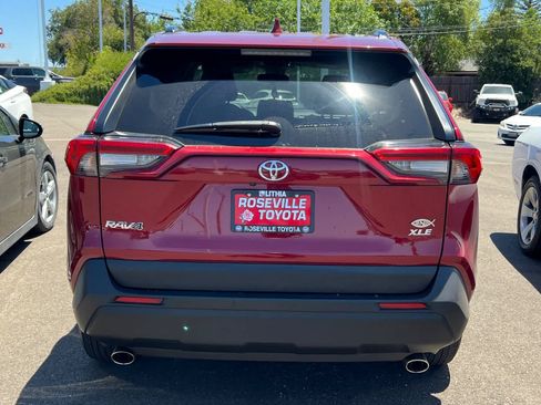 Used 2023 Toyota RAV4 XLE FWD image 5