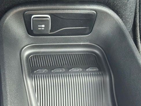 New 2026 Chrysler Pacifica Select image 24