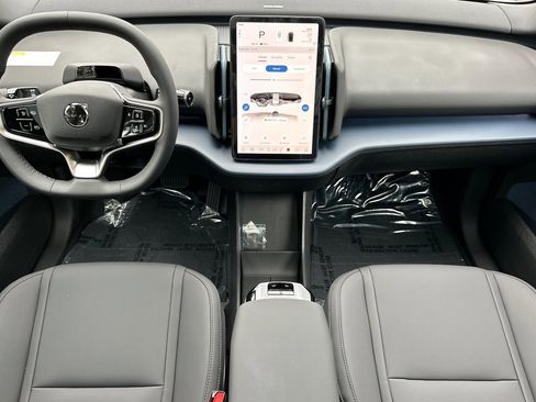 New 2026 Volvo EX30 Cross Country Ultra image 11