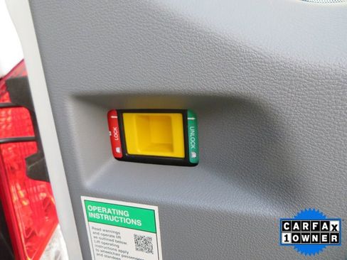 Used 2019 Ford Transit 350 XL image 15