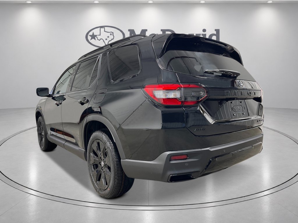New 2026 Honda Pilot Black Edition image 4