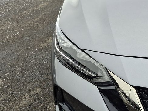 Used 2023 Nissan Sentra SR w/ SR Premium Package image 10