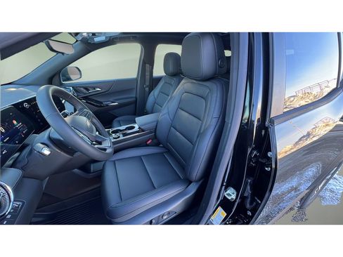 New 2026 Chevrolet Equinox LT image 24