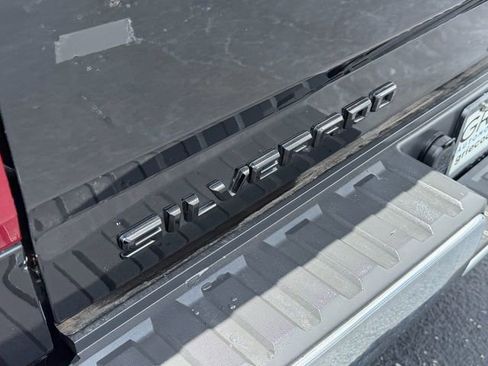 Used 2018 Chevrolet Silverado 1500 LTZ RWD image 15