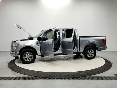 Used 2023 Ford F150 XLT w/ XTR Package image 12