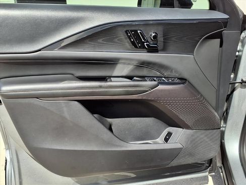 Used 2024 Cadillac Lyriq Luxury RWD image 19