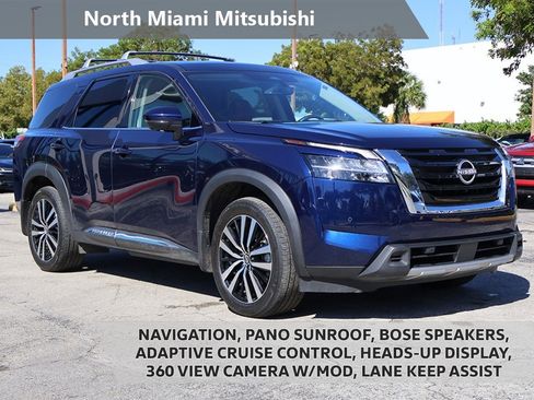 Used 2024 Nissan Pathfinder Platinum w/ Cargo Package image 1