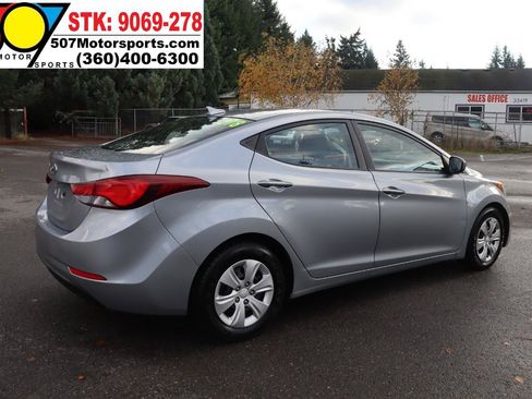 Used 2016 Hyundai Elantra SE FWD image 9