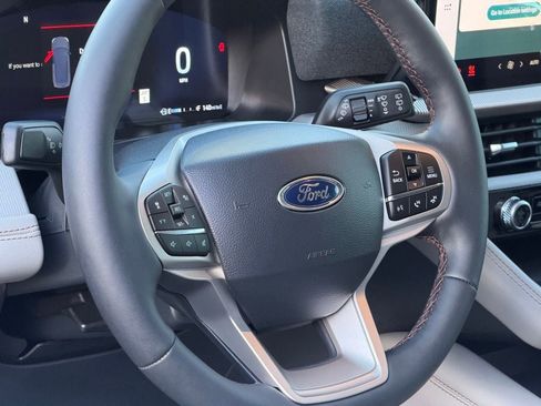 New 2026 Ford Explorer Active w/ Active Comfort Package image 24