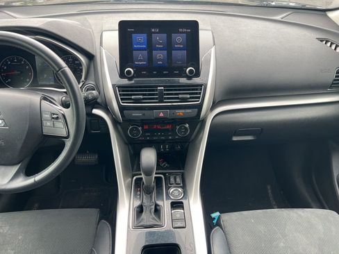 Used 2022 Mitsubishi Eclipse Cross SE image 10