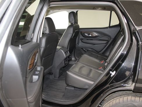 Used 2020 GMC Terrain Denali w/ Denali Premium Package AWD/4WD image 26
