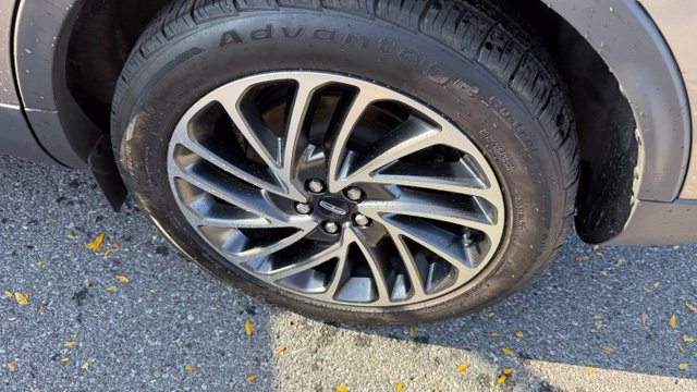 Used 2019 Lincoln Nautilus Reserve AWD/4WD image 19
