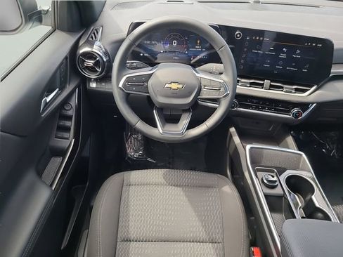 New 2026 Chevrolet Equinox LT w/ Safety and Technology Package FWD image 11