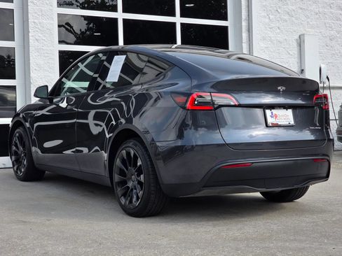Used 2024 Tesla Model Y Long Range AWD/4WD image 7