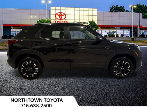 Used 2023 Chevrolet TrailBlazer LT w/ Convenience Package image 11