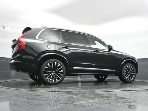New 2026 Volvo XC90 B6 Plus w/ Protection Package image 39