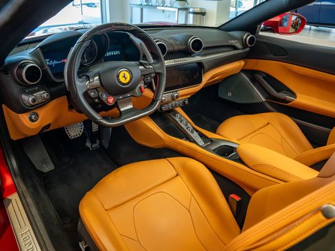 Used 2022 Ferrari Portofino M RWD image 9