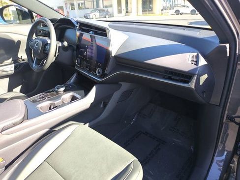 Used 2024 Lexus RZ 300e Premium image 32