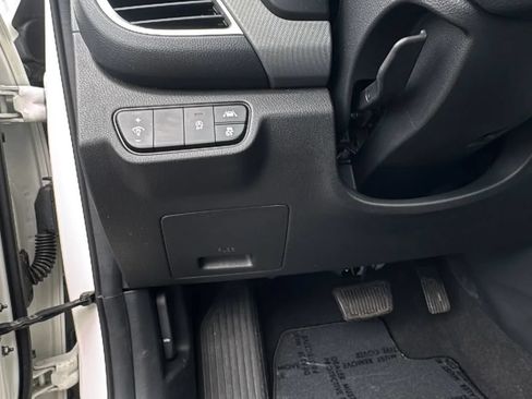 Used 2023 Kia Seltos LX AWD/4WD image 12