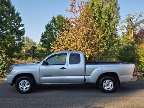Used 2011 Toyota Tacoma 2WD Access Cab w/ SR5 Pkg #2 image 11