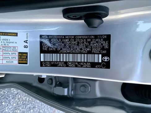 Used 2025 Toyota Corolla LE image 31