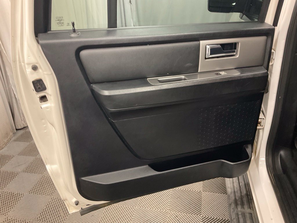 Used 2017 Ford Expedition EL XLT AWD/4WD image 30