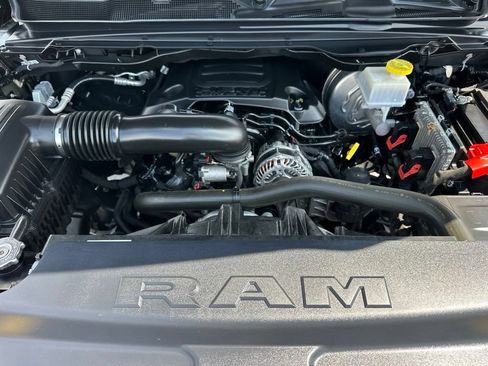 Used 2021 RAM 1500 Laramie AWD/4WD image 9