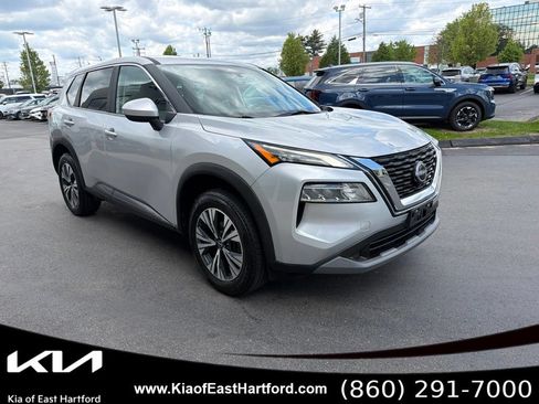 Used 2023 Nissan Rogue SV AWD/4WD image 5