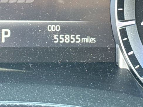 Used 2023 Toyota Highlander XLE image 28