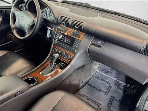 Used 2006 Mercedes-Benz C 350 Sedan image 26
