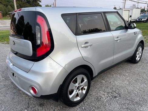 Used 2018 Kia Soul w/ Convenience Package FWD image 7