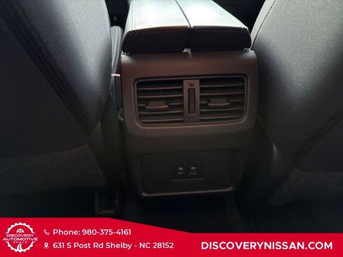 Certified 2023 Nissan Rogue SV image 36