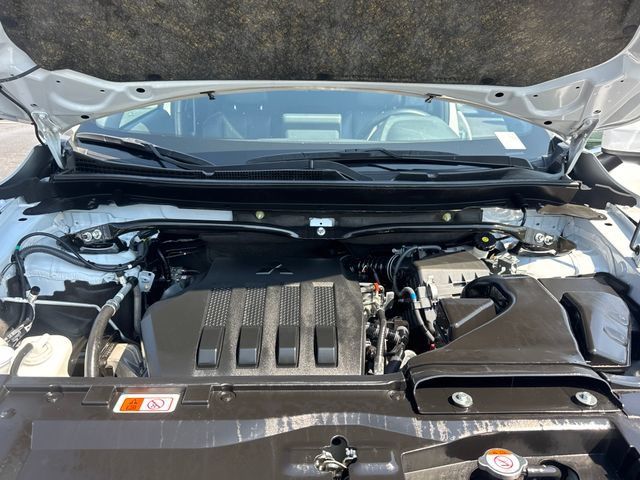 Used 2024 Mitsubishi Eclipse Cross AWD image 28