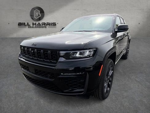 New 2026 Jeep Grand Cherokee Limited AWD/4WD image 1