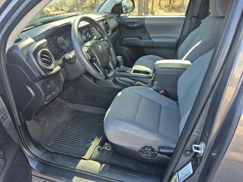 Used 2021 Toyota Tacoma SR w/ SX Package AWD/4WD image 14