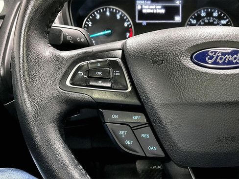 Used 2018 Ford EcoSport SE w/ SE Convenience Package image 11