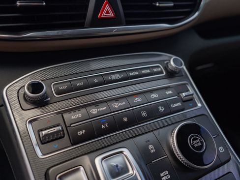 Used 2023 Hyundai Santa Fe SEL w/ Premium Package FWD image 17