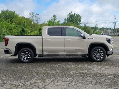 New 2026 GMC Sierra 1500 SLE w/ Preferred Package AWD/4WD image 8
