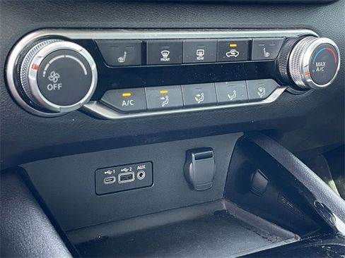 Used 2021 Nissan Altima 2.5 SV w/ SV Premium Package image 19