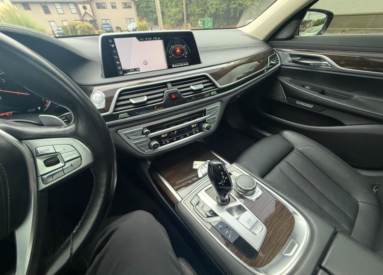 Used 2016 BMW 740i RWD image 19