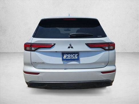 Used 2022 Mitsubishi Outlander ES AWD/4WD image 7
