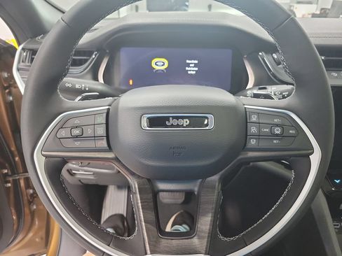 New 2026 Jeep Grand Cherokee L Limited AWD/4WD image 15