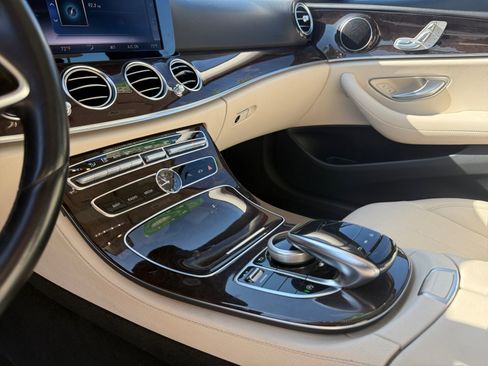 Used 2020 Mercedes-Benz E 350 Sedan image 13